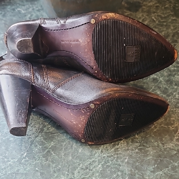 Frye Women's Brown Leather Ankle Boots - Picture 4 of 5